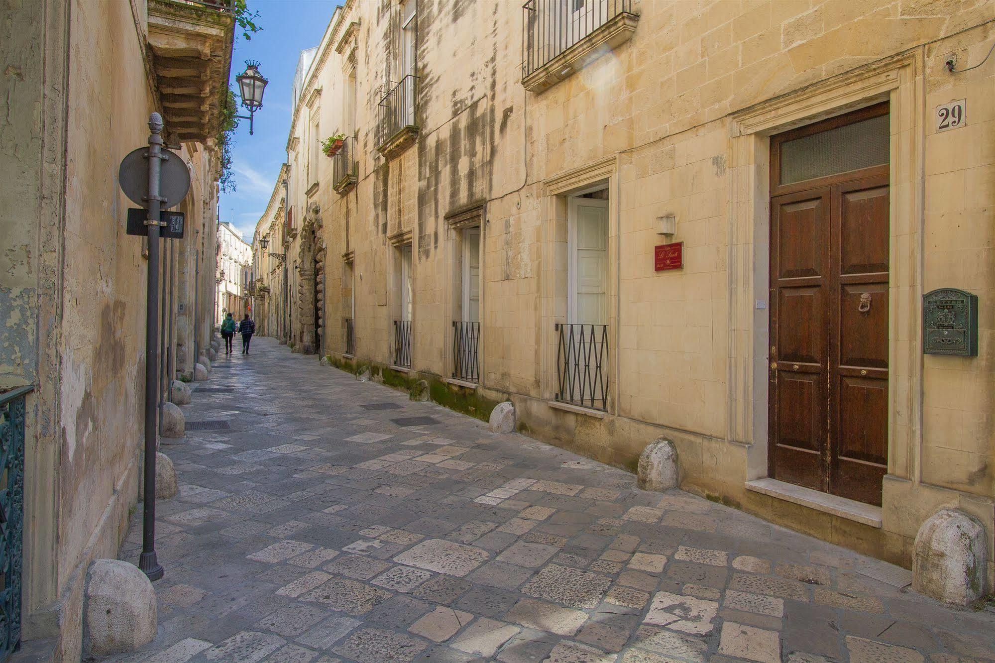 B&B Casa Li Santi Lecce Eksteriør bilde