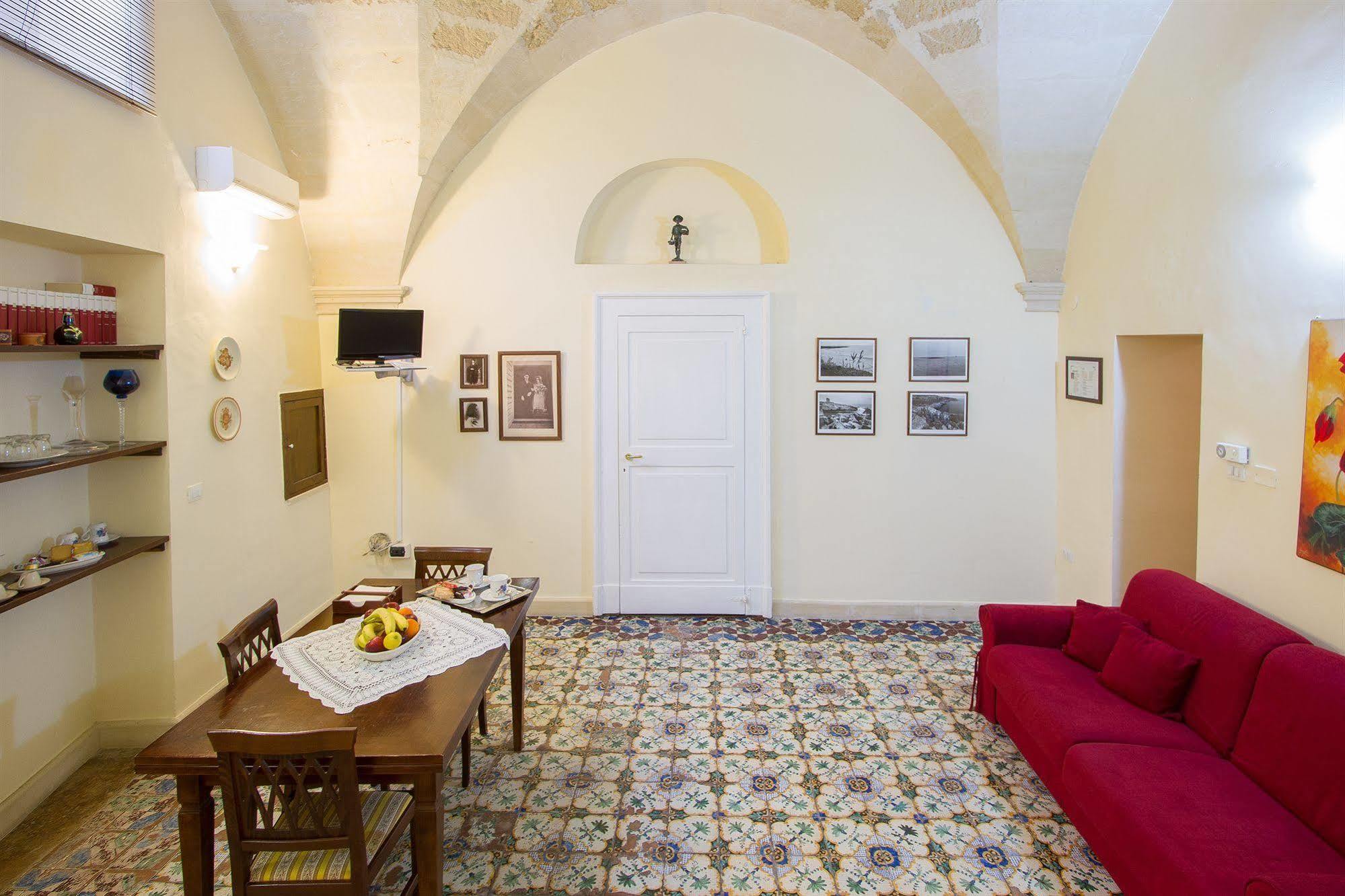 B&B Casa Li Santi Lecce Eksteriør bilde
