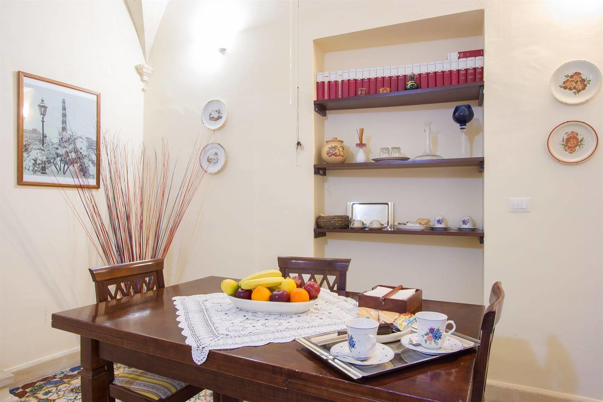 B&B Casa Li Santi Lecce Eksteriør bilde