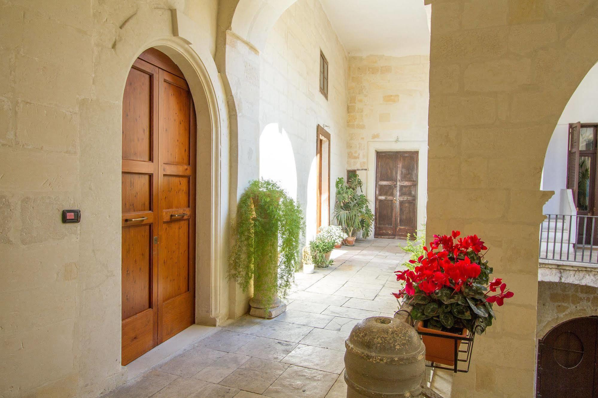 B&B Casa Li Santi Lecce Eksteriør bilde